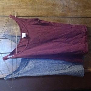 2 Tank Tops
